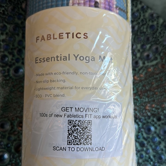 Brand new Fabletics Yoga Mat - Picture 2 of 3